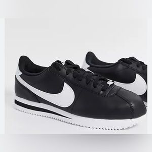 Nike Women’s Classic Cortez-72 Leather in Black. Size:7 💜Excellent Condition💜